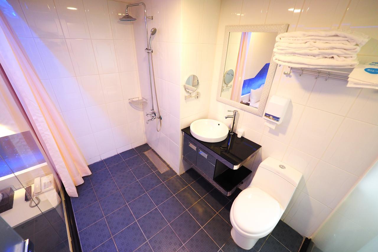 Galaxia Business Hotel Đài Trung Ngoại thất bức ảnh