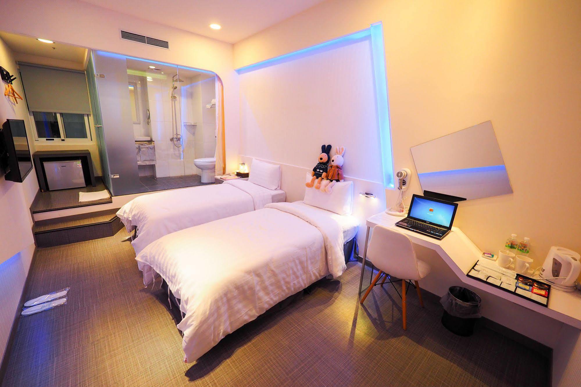 Galaxia Business Hotel Đài Trung Ngoại thất bức ảnh