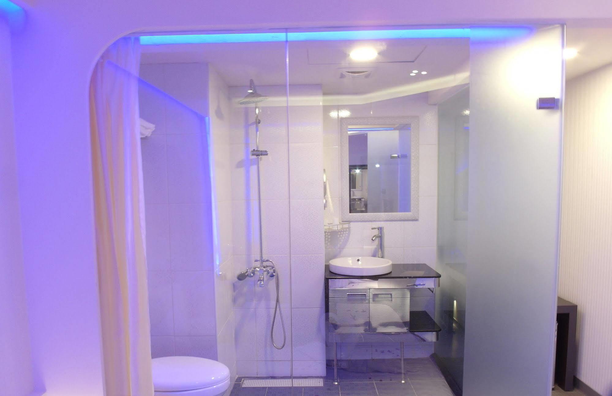 Galaxia Business Hotel Đài Trung Ngoại thất bức ảnh