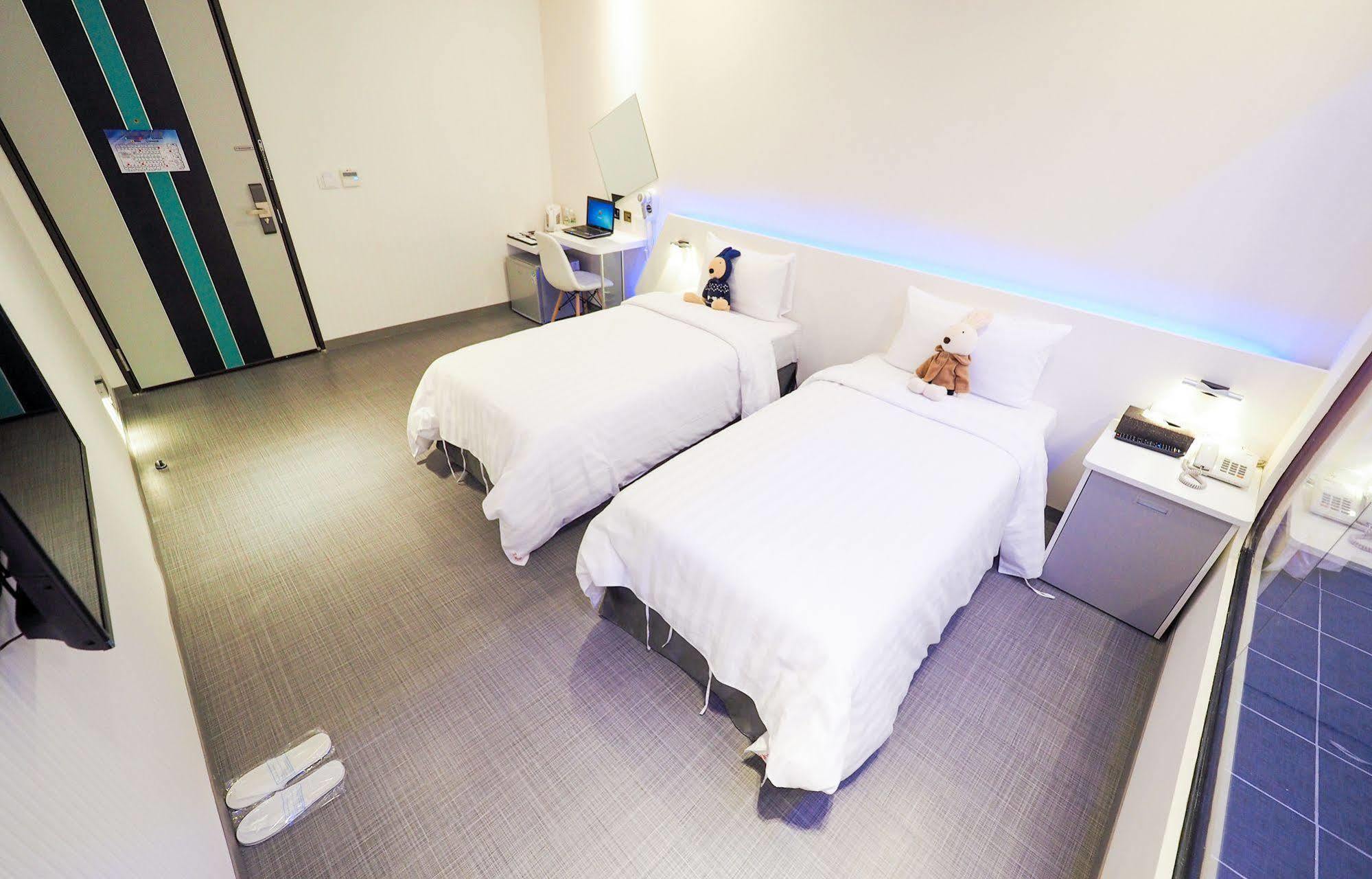 Galaxia Business Hotel Đài Trung Ngoại thất bức ảnh